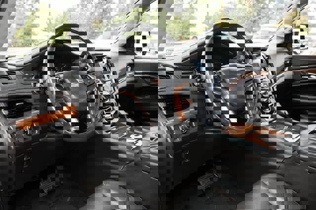 Used 2017 Cadillac Escalade ESV Premium Luxury image 14