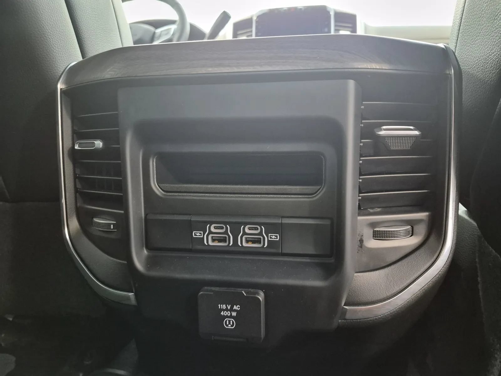 Used 2026 RAM 3500 Laramie AWD/4WD image 17