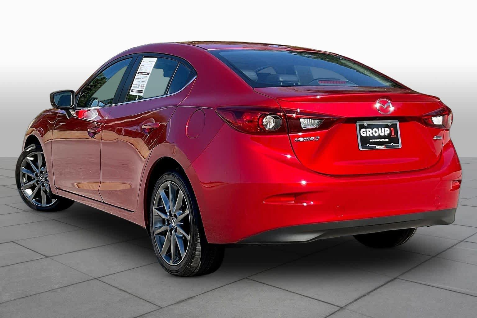 Used 2018 MAZDA MAZDA3 Touring FWD image 12