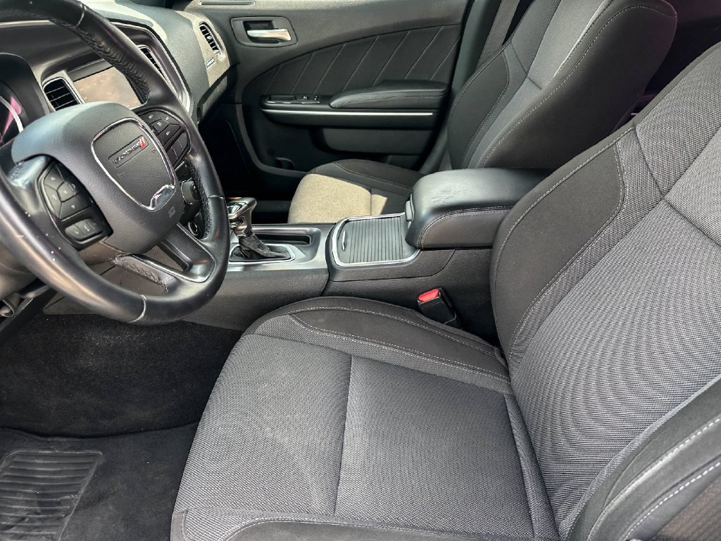 Used 2020 Dodge Charger SXT RWD image 13