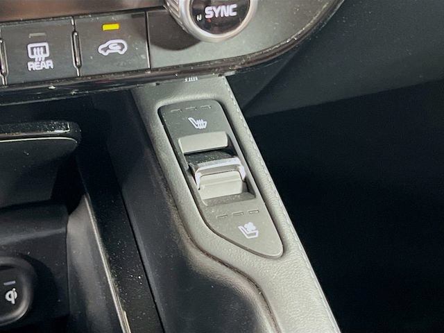Certified 2023 Kia Telluride EX w/ EX Captain's Chair Package FWD image 21
