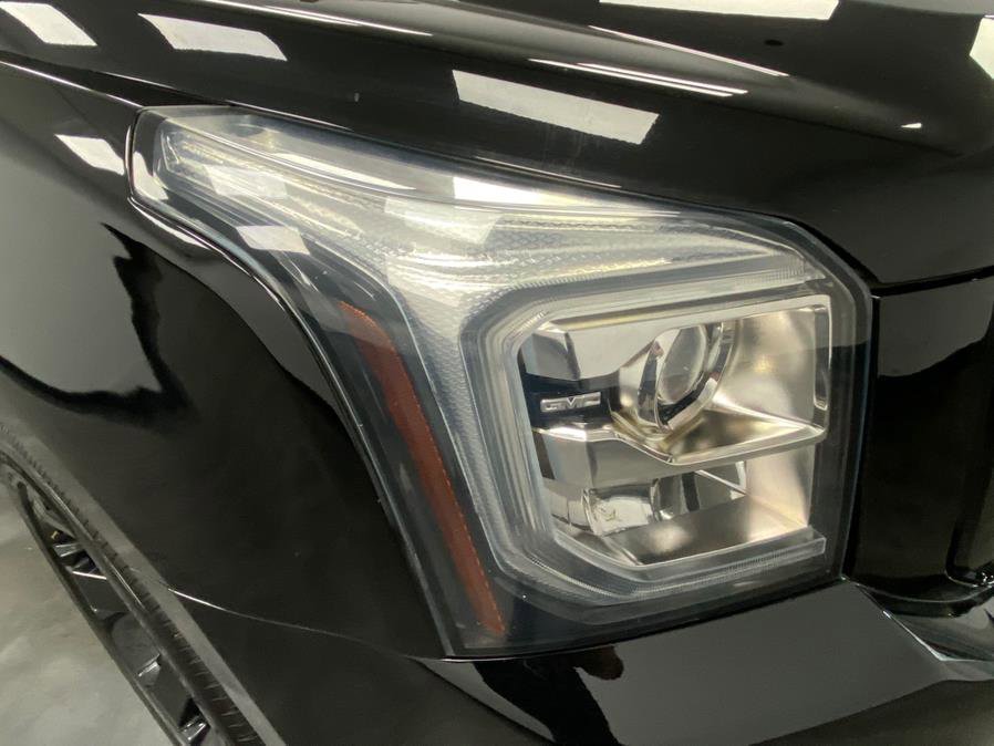 Used 2019 GMC Yukon SLT w/ Graphite Performance Edition image 10