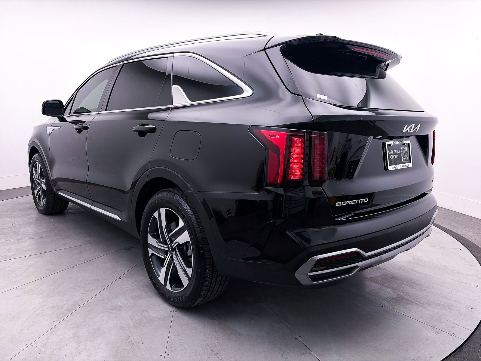 Used 2023 Kia Sorento EX image 13