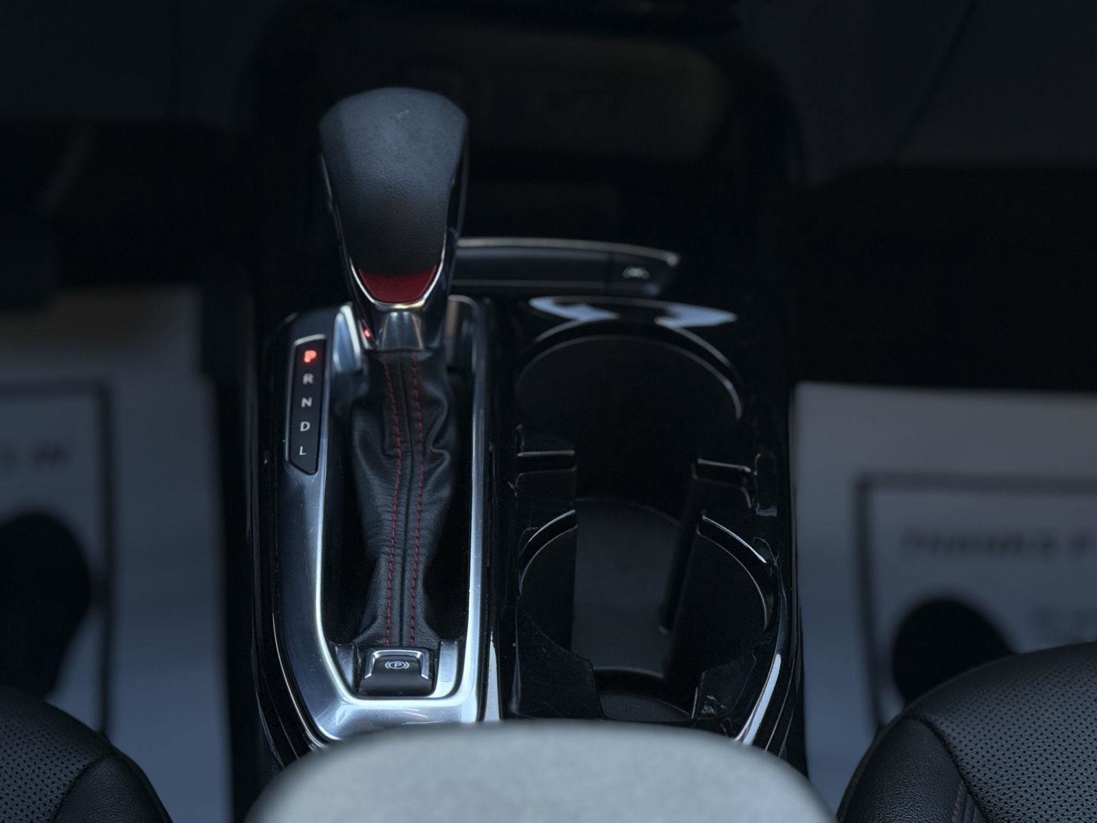 Used 2024 Chevrolet Trax RS FWD image 19
