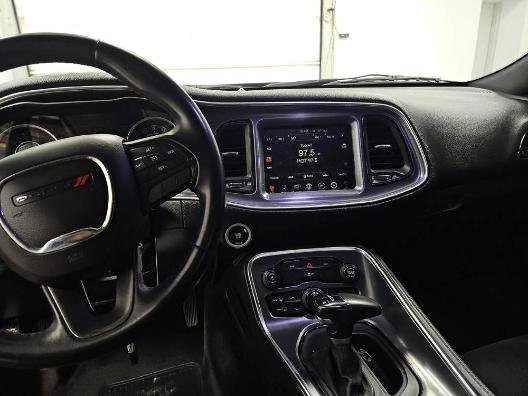 Used 2016 Dodge Challenger R/T image 16