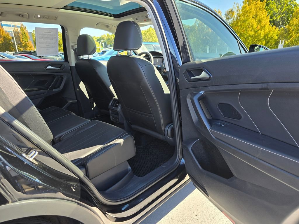 Used 2022 Volkswagen Tiguan SE image 15