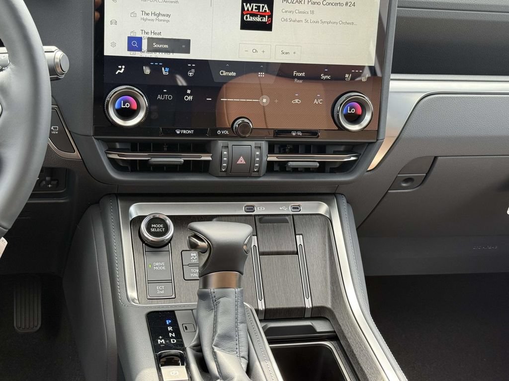 New 2026 Lexus GX 550 AWD/4WD image 14