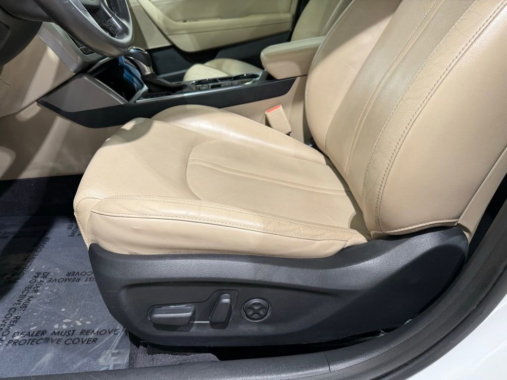 Used 2017 Hyundai Sonata Limited w/ Ultimate Package 02 image 13