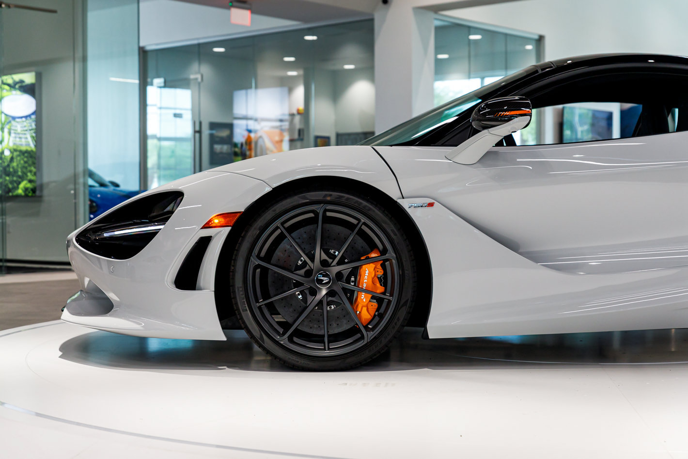 Used 2027 McLaren 750S RWD image 46