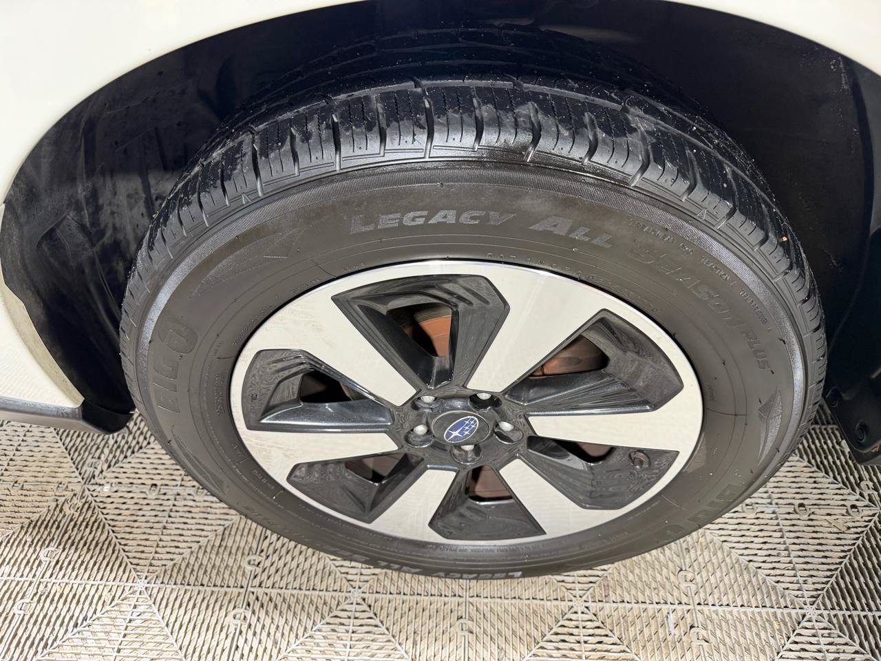Used 2018 Subaru Forester 2.5i Premium AWD/4WD image 28