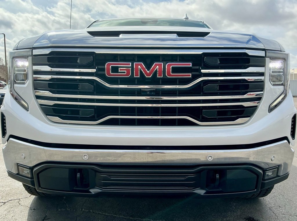 Used 2024 GMC Sierra 1500 SLT w/ SLT Premium Plus Package image 9