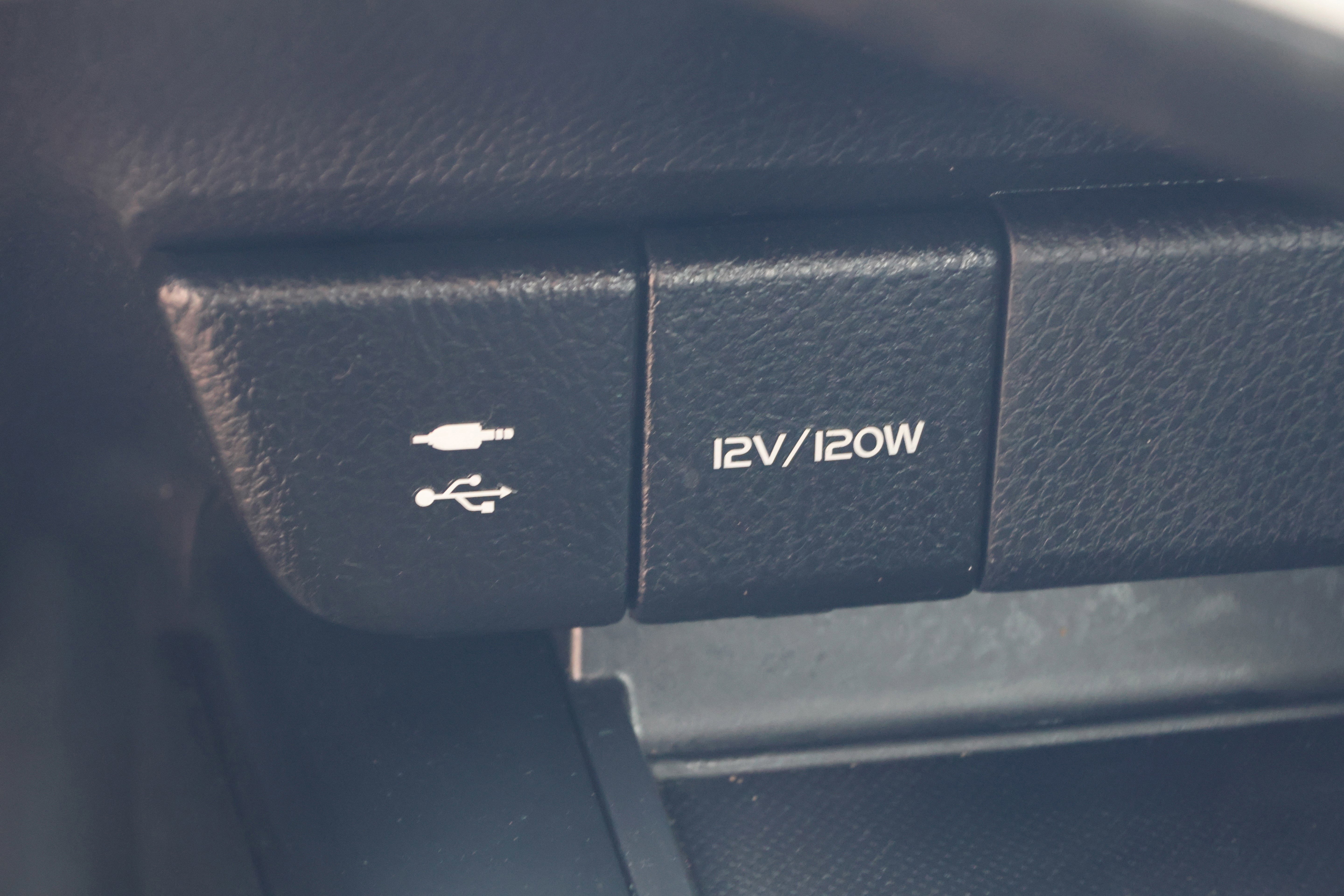 Used 2019 Toyota Camry LE FWD image 25