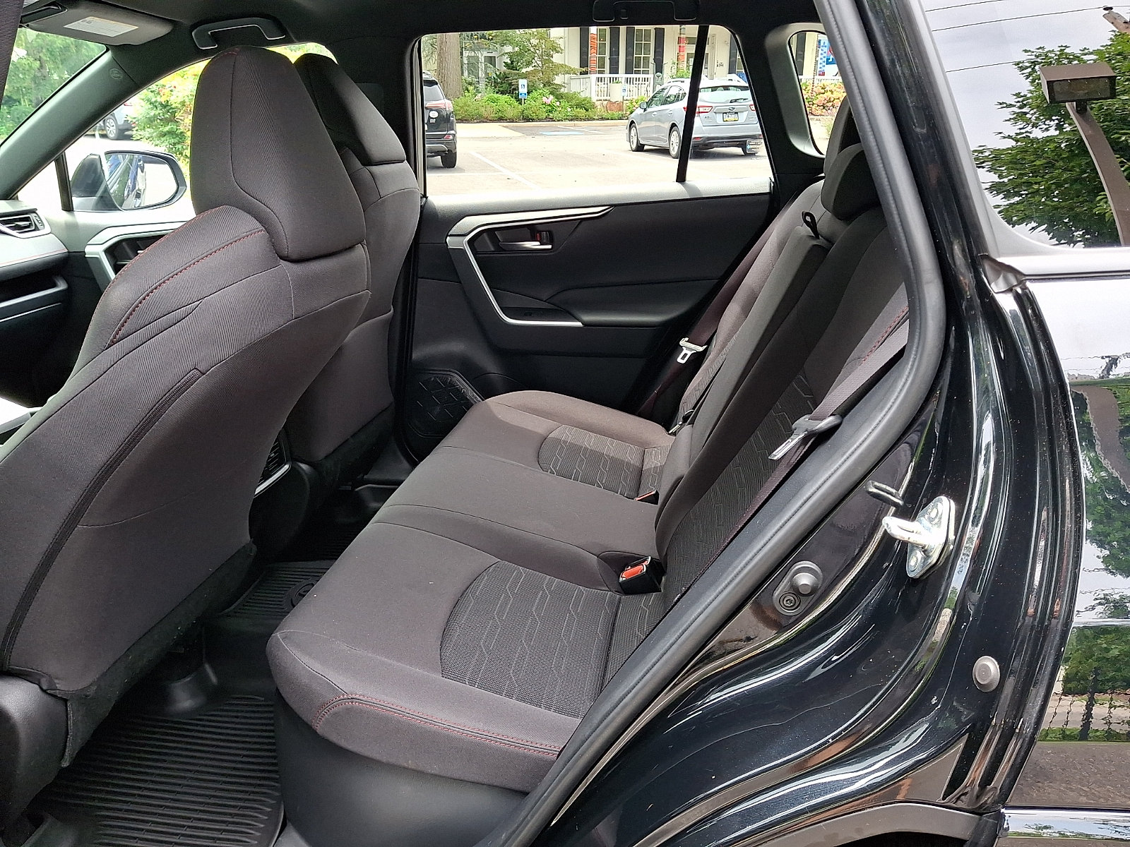 Used 2022 Toyota RAV4 SE AWD/4WD image 10