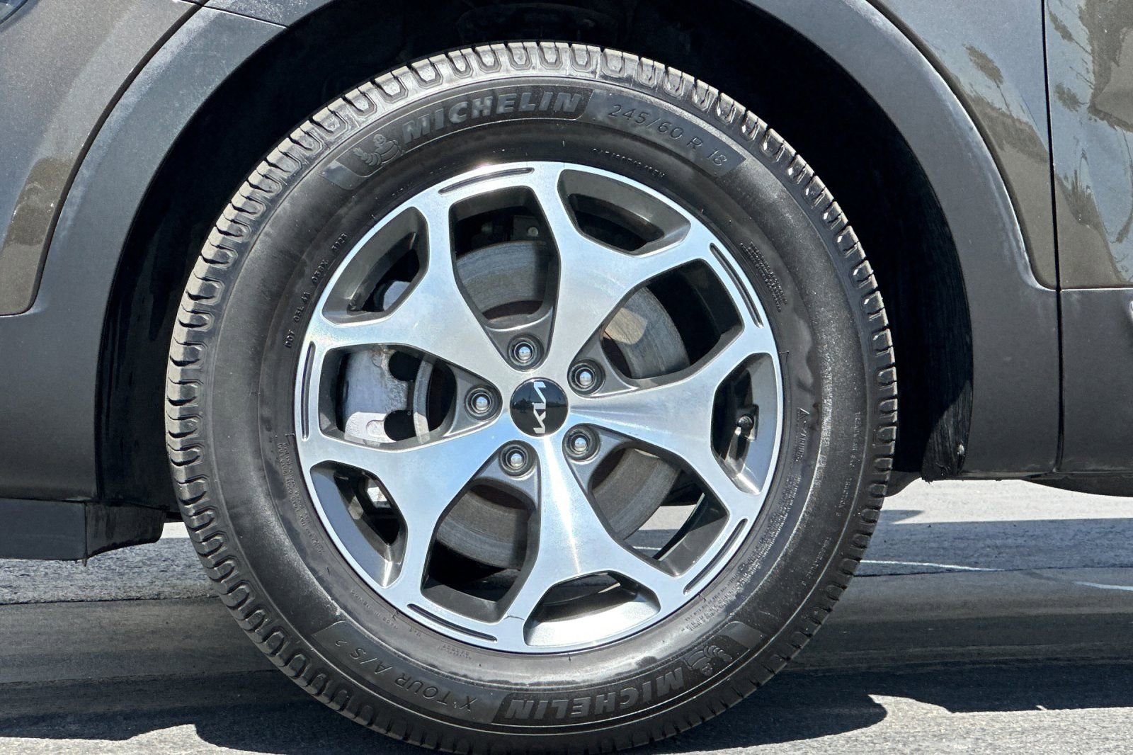 Used 2022 Kia Telluride EX w/ Towing Package image 27