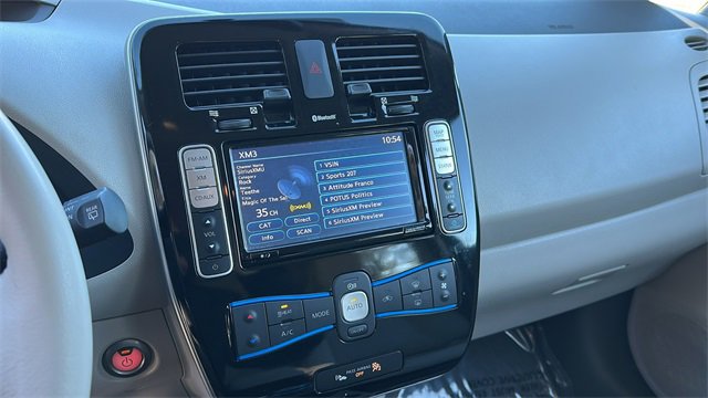 Used 2015 Nissan Leaf SV w/ LED & Quick Charge Package image 28