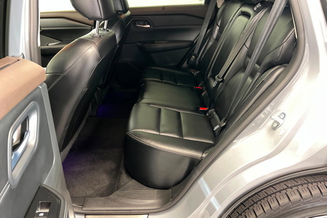 Used 2023 Nissan Rogue SL w/ SL Premium Package image 21