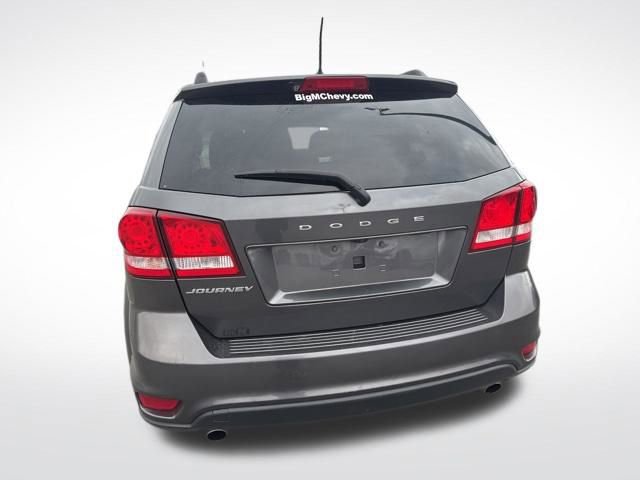 Used 2018 Dodge Journey SXT image 4