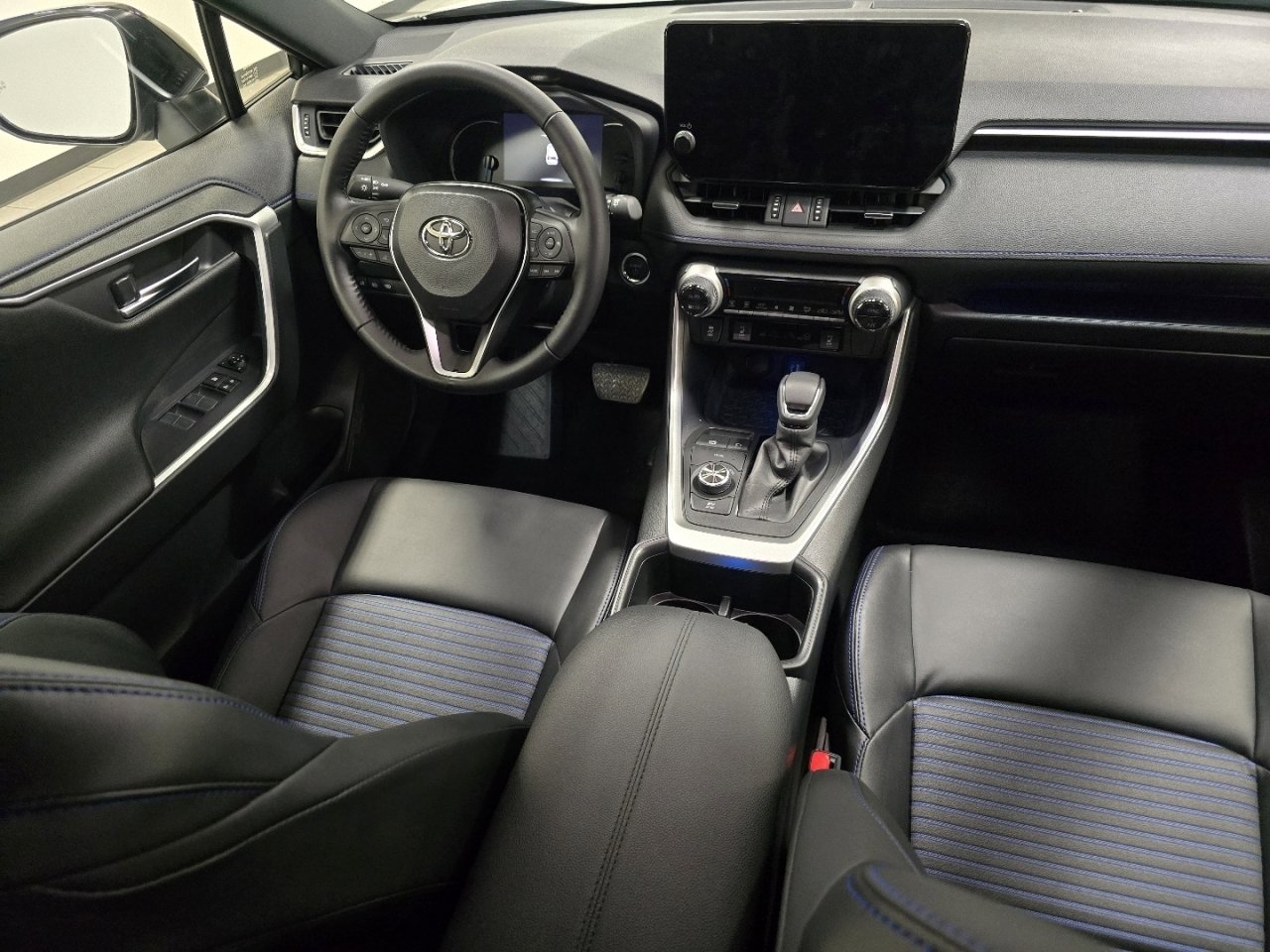 Certified 2025 Toyota RAV4 XSE w/ Weather Package image 24