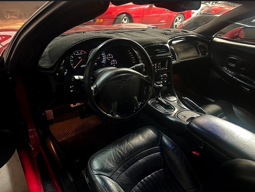 Used 2001 Chevrolet Corvette Convertible w/ Preferred Equipment Group2 image 23