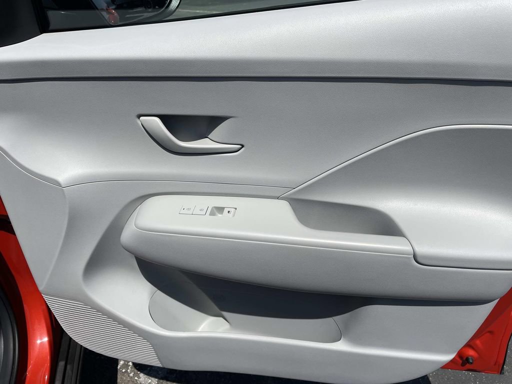 Certified 2025 Hyundai Kona SE FWD image 24