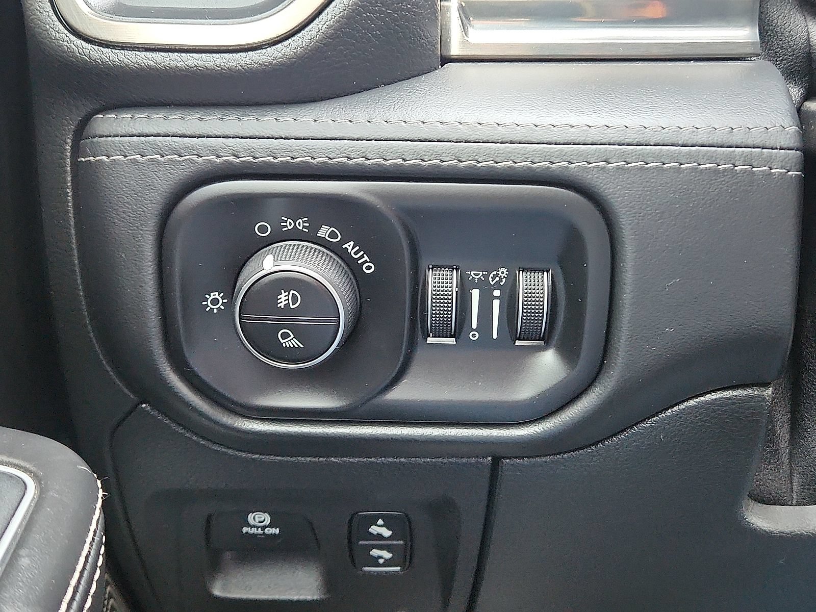 Used 2020 RAM 1500 Limited AWD/4WD image 15