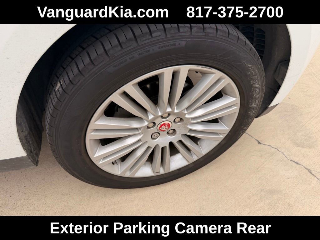 Used 2020 Jaguar F-PACE Premium image 11