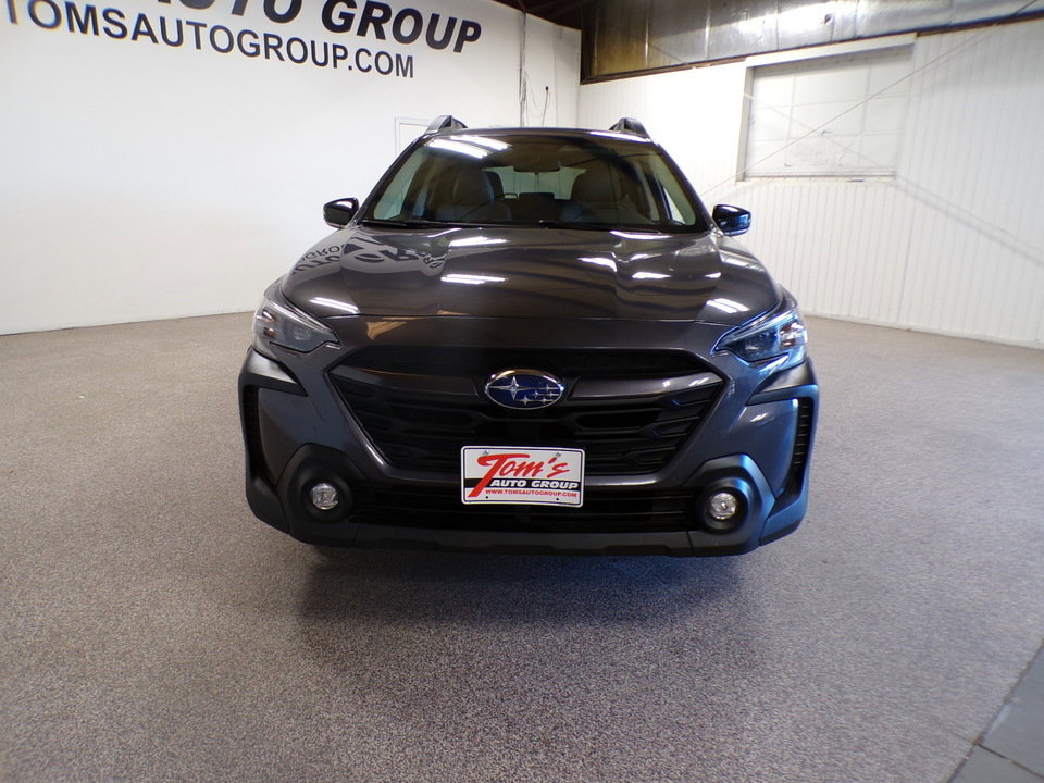 Used 2024 Subaru Outback Premium image 8
