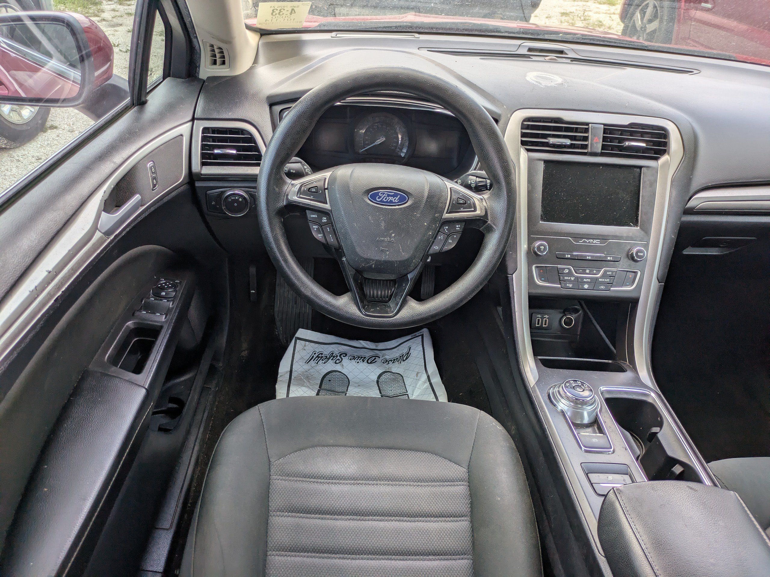 Used 2020 Ford Fusion SE FWD image 13