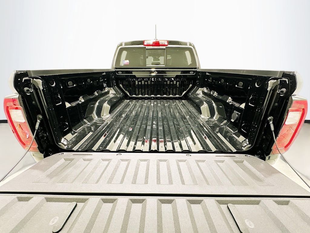 New 2026 GMC Canyon Elevation w/ Convenience Package RWD image 27