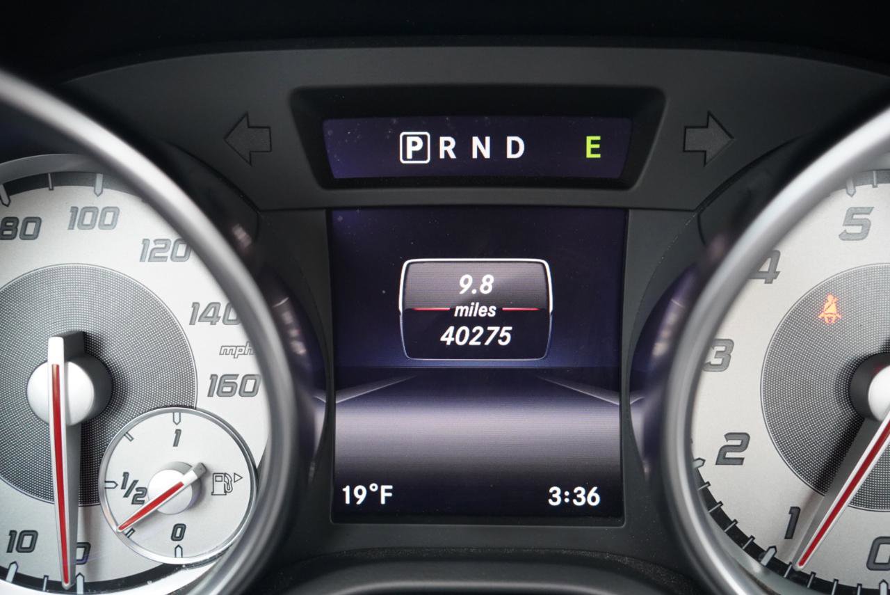 Used 2015 Mercedes-Benz SLK 250 image 46