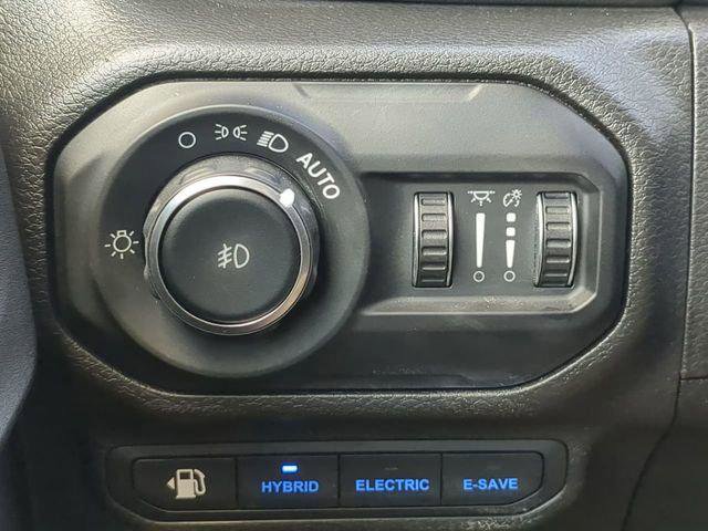 Certified 2022 Jeep Wrangler Unlimited Sahara image 25