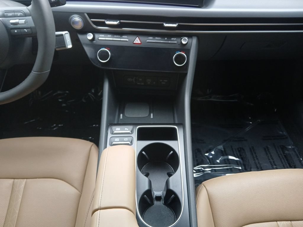 Certified 2025 Hyundai Sonata Limited FWD image 14