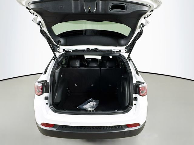 New 2026 Jeep Compass Limited image 24
