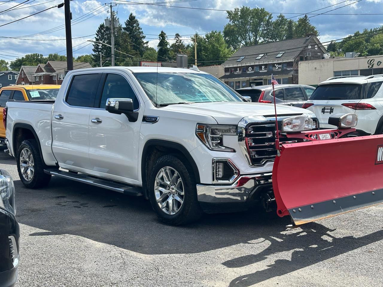 Used 2019 GMC Sierra 1500 SLT w/ SLT Premium Plus Package AWD/4WD image 4