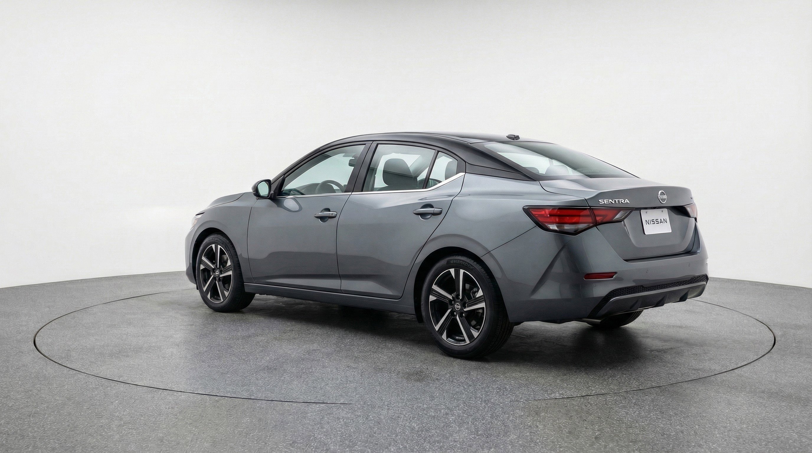 Used 2025 Nissan Sentra SV image 6