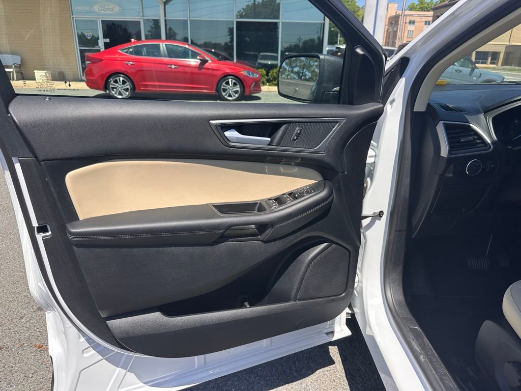 Used 2024 Ford Edge SE AWD/4WD image 13
