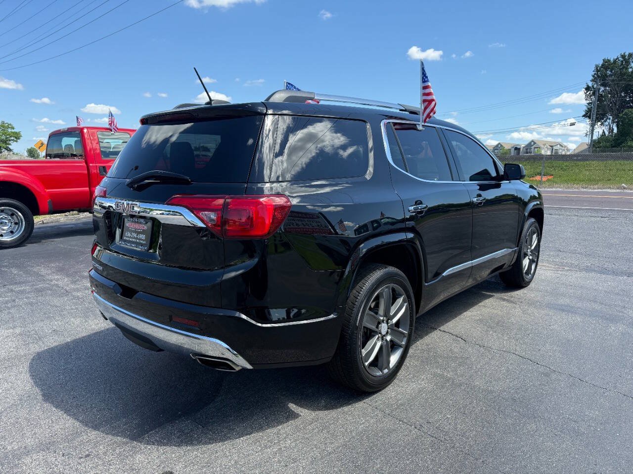 Used 2019 GMC Acadia Denali w/ Technology Package FWD image 4