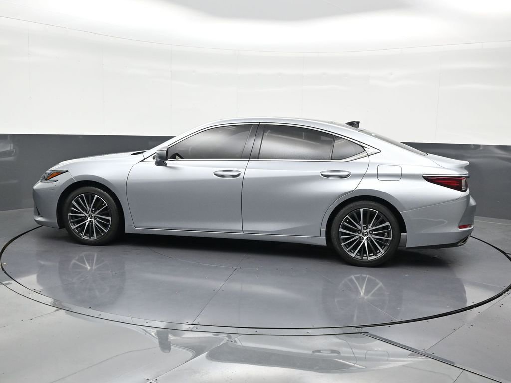 Used 2023 Lexus ES 350 w/ Premium Package image 2