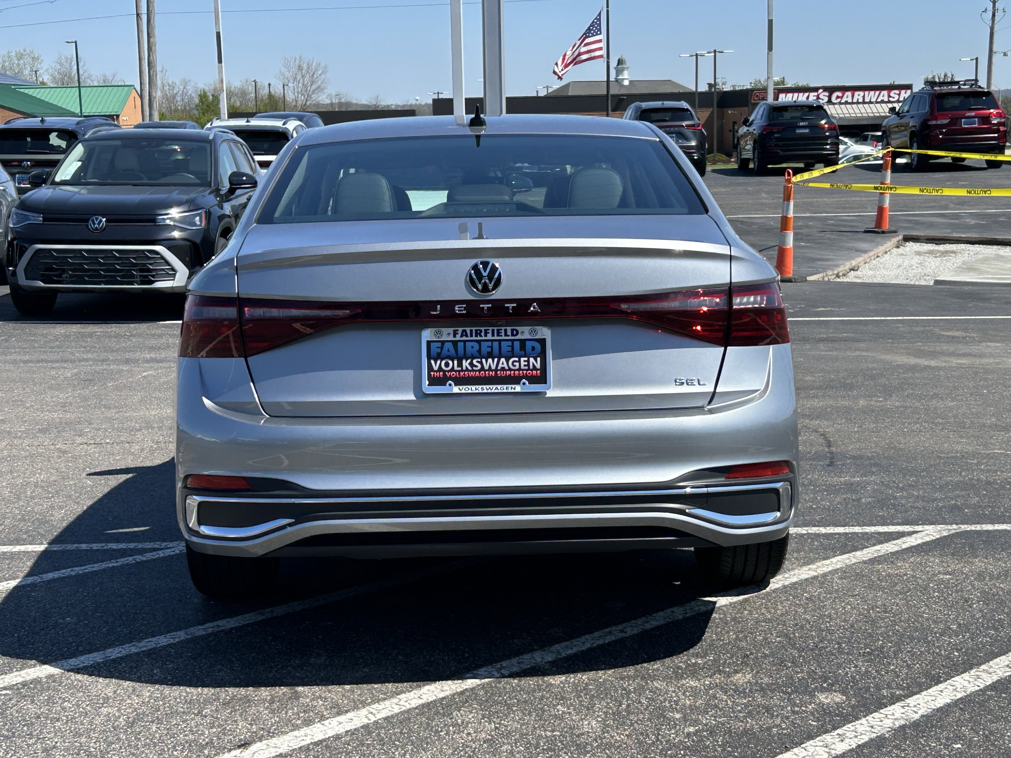 Certified 2025 Volkswagen Jetta SEL image 6