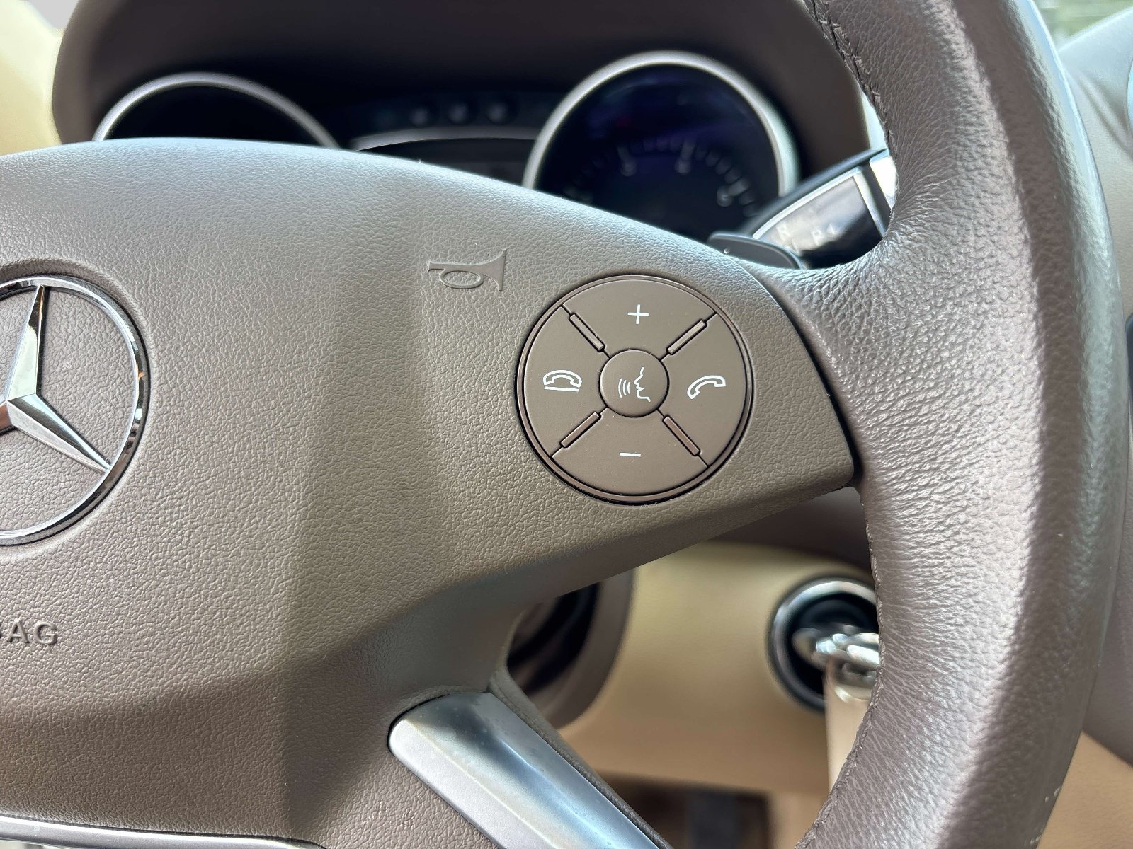 Used 2009 Mercedes-Benz ML 350 4MATIC image 21