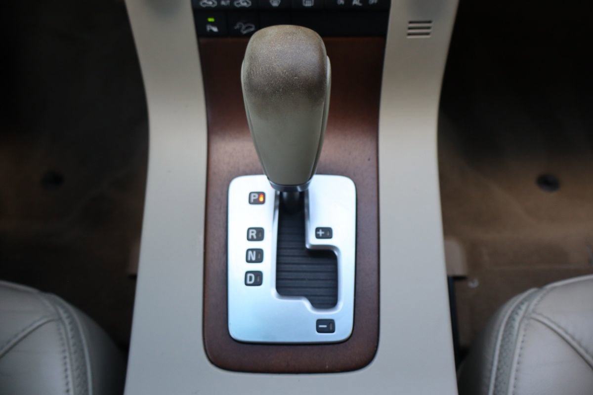 Used 2009 Volvo XC70 T6 image 36