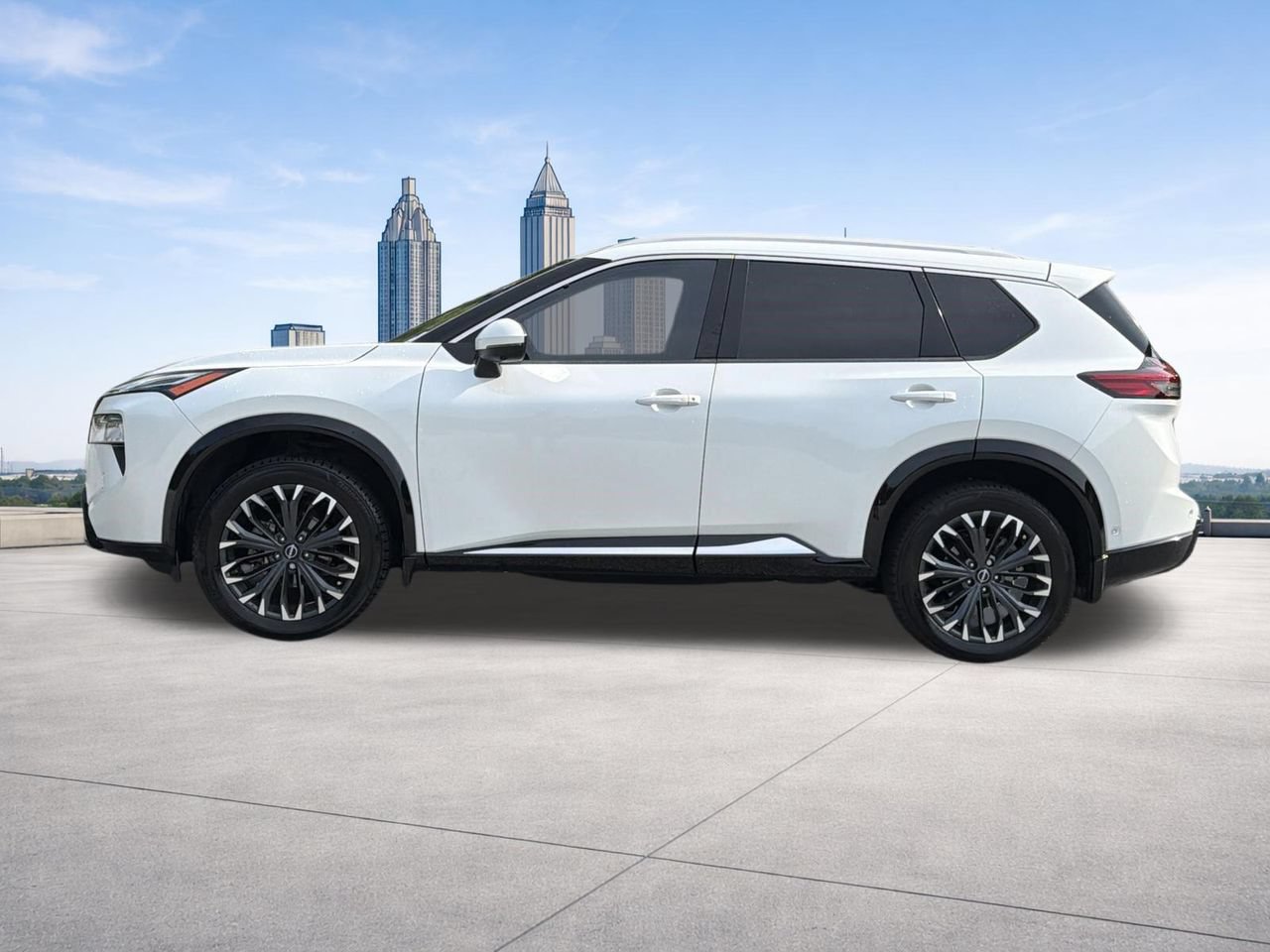 Used 2024 Nissan Rogue Platinum FWD image 23