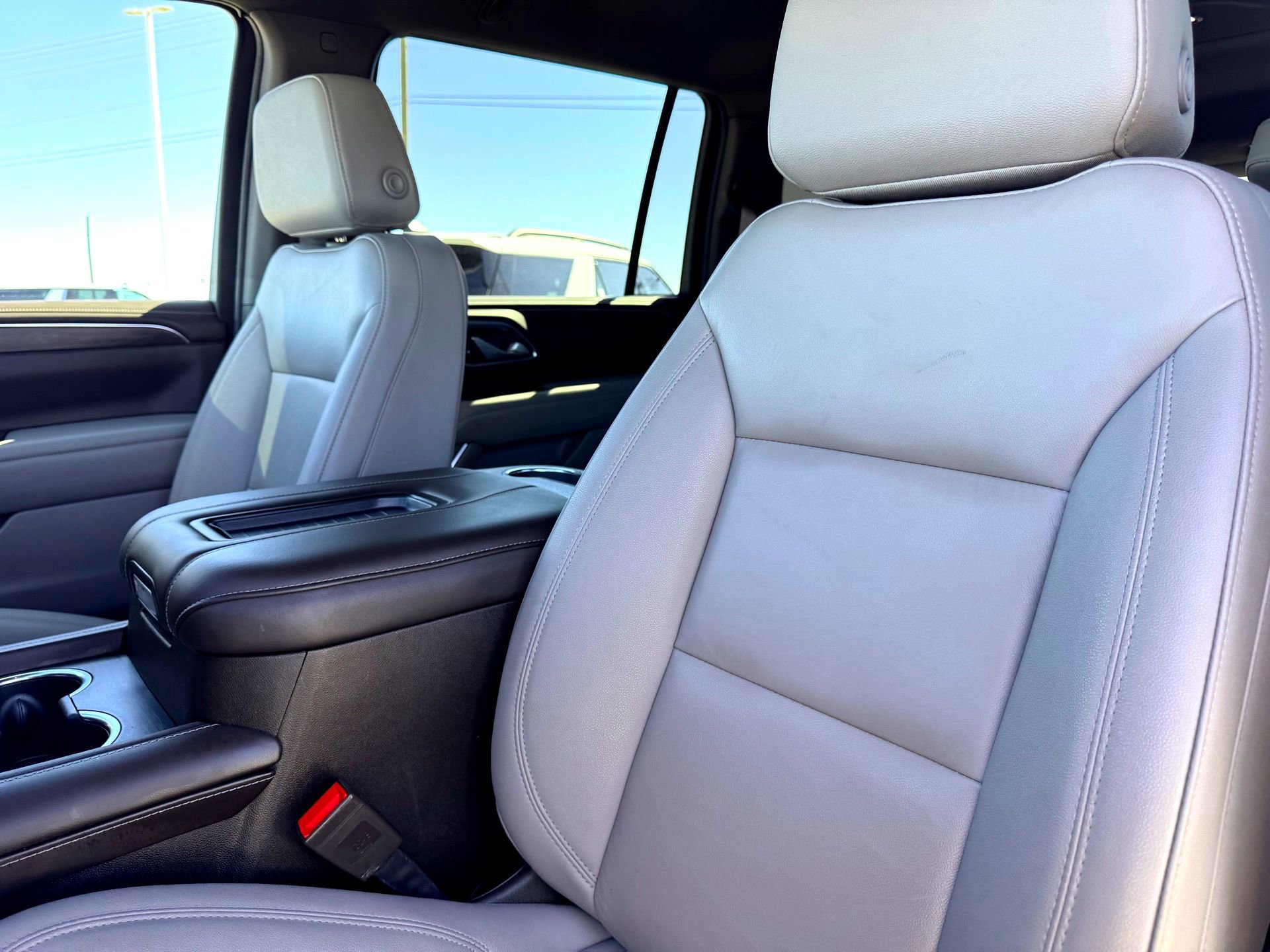 Used 2024 Chevrolet Suburban LT image 13