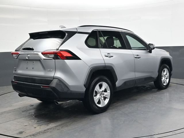 Used 2019 Toyota RAV4 XLE image 4