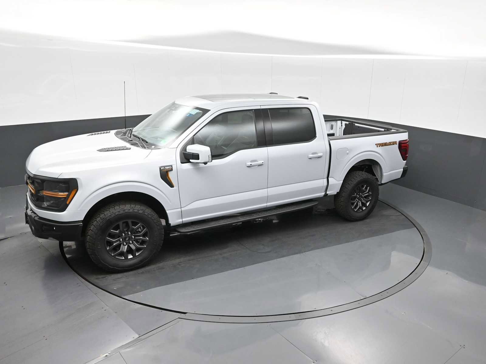New 2025 Ford F150 Tremor w/ Equipment Group 402A High image 13
