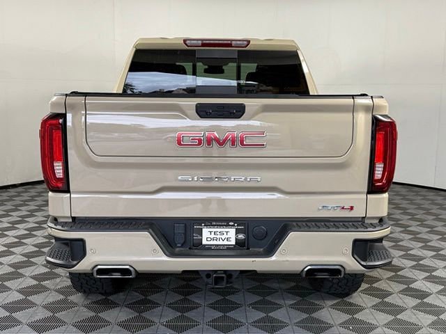 Used 2023 GMC Sierra 1500 AT4 w/ AT4 Premium Package AWD/4WD image 7
