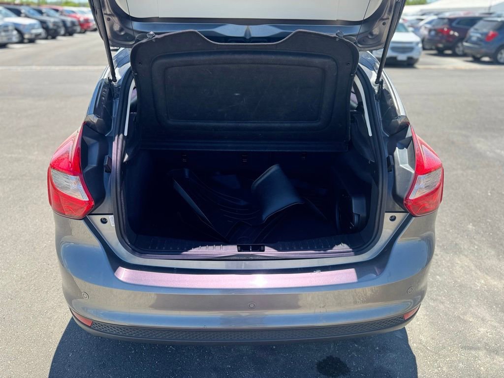 Used 2014 Ford Focus Titanium FWD image 39