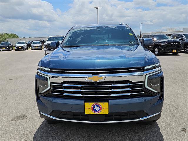 Certified 2025 Chevrolet Suburban LT RWD image 8