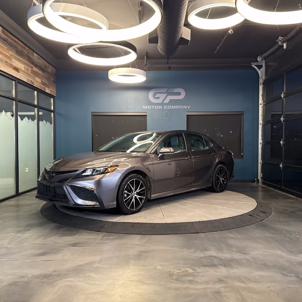 Used 2023 Toyota Camry SE FWD image 7
