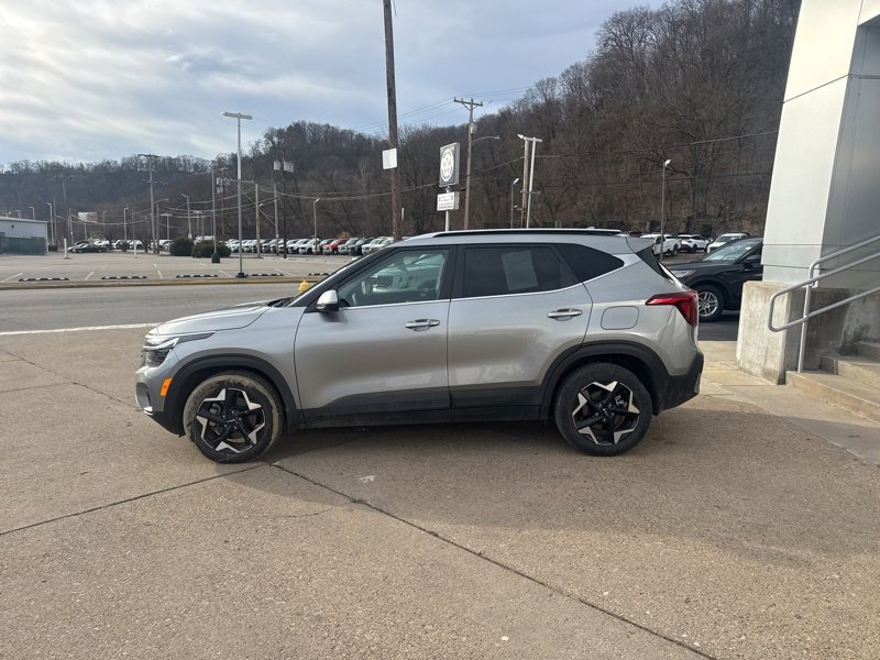 Used 2024 Kia Seltos EX image 4